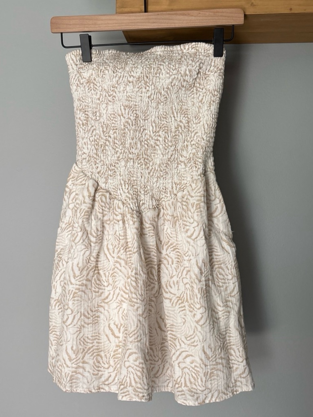 Universal Thread Strapless Smocked Mini Dress in Cream and Beige Swirl